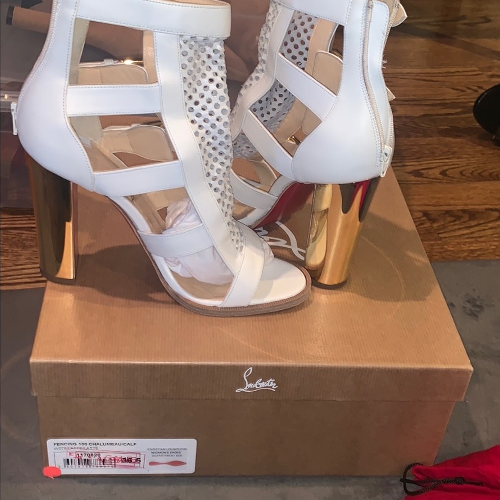LV beautiful shoes